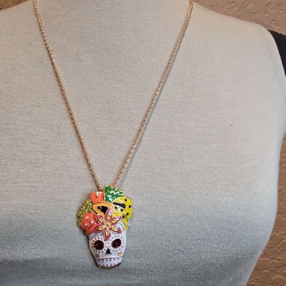 SUGAR SKULL STATEMENT NECKLACE - Picture 2 of 2